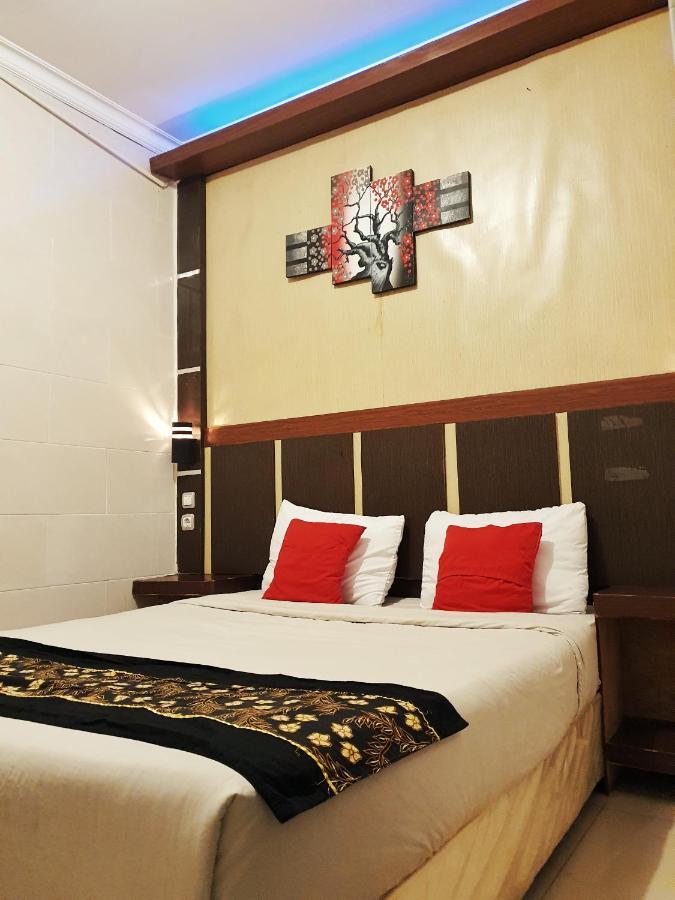 Oyo 822 Hotel Mukti Jaya Purwokerto Esterno foto