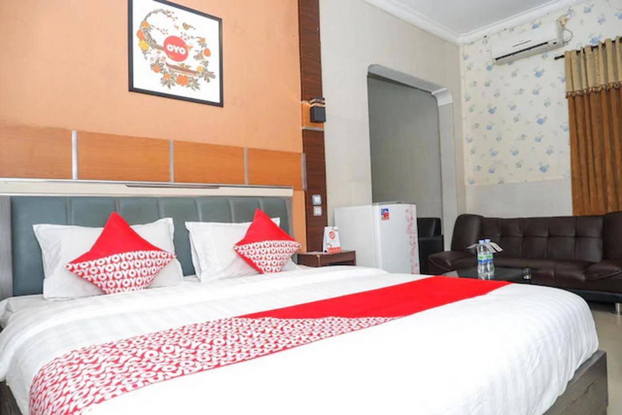 Oyo 822 Hotel Mukti Jaya Purwokerto Esterno foto