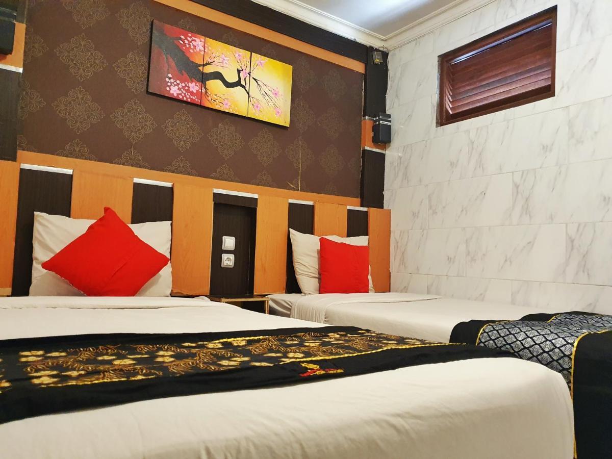 Oyo 822 Hotel Mukti Jaya Purwokerto Esterno foto