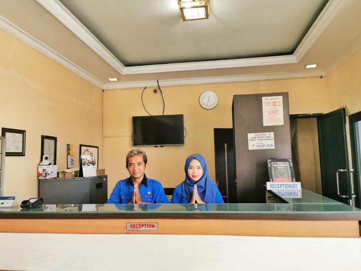 Oyo 822 Hotel Mukti Jaya Purwokerto Esterno foto