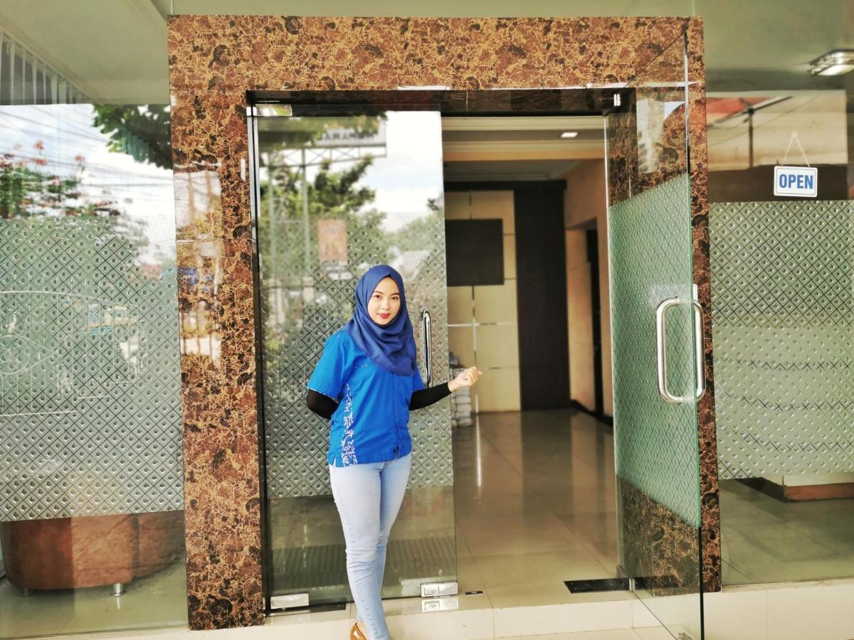 Oyo 822 Hotel Mukti Jaya Purwokerto Esterno foto