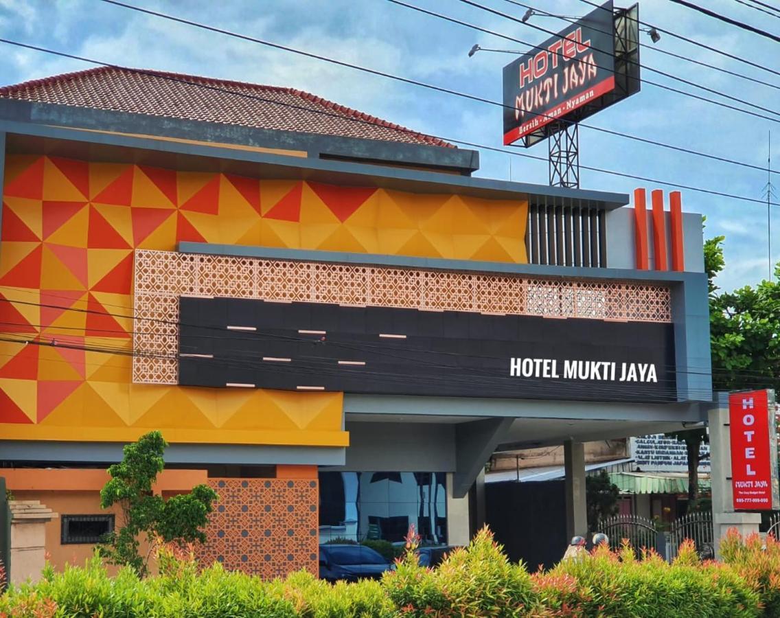 Oyo 822 Hotel Mukti Jaya Purwokerto Esterno foto